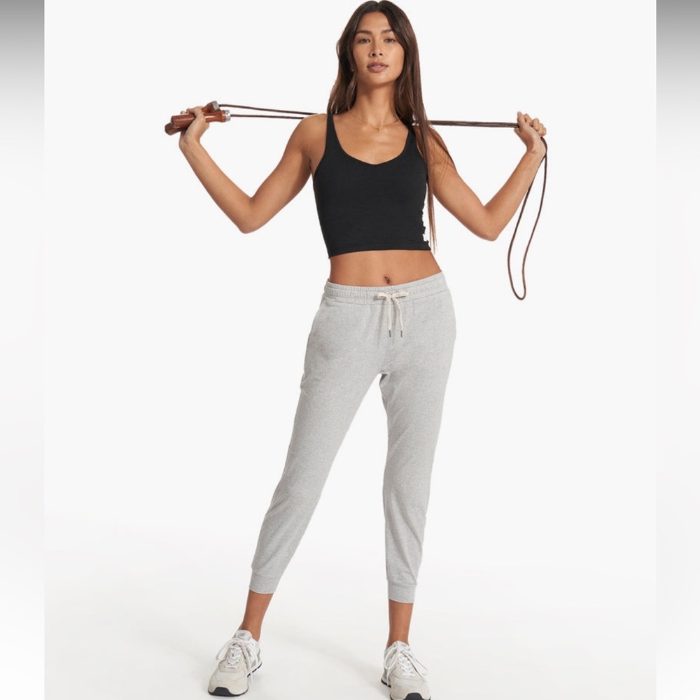 Vuori Women’s Performance Jogger Pale Grey Heather